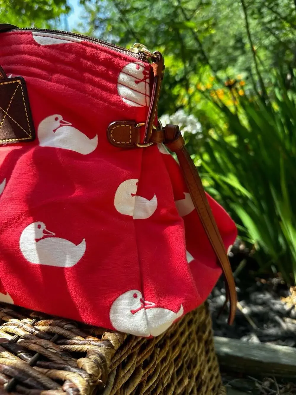 Dooney & Bourke Samantha Sport Duck Canvas Satchel in Red Y2K EUC ❤️ 🦆